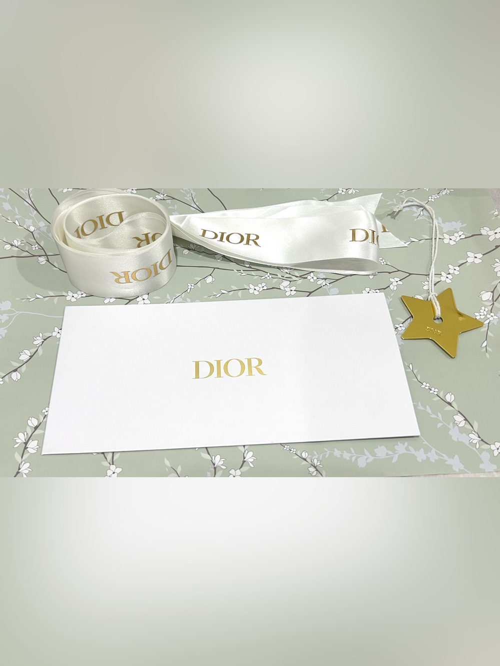 Dior Authentic Gift Packaging Set Gold Star Ribbon Envelope White Gold